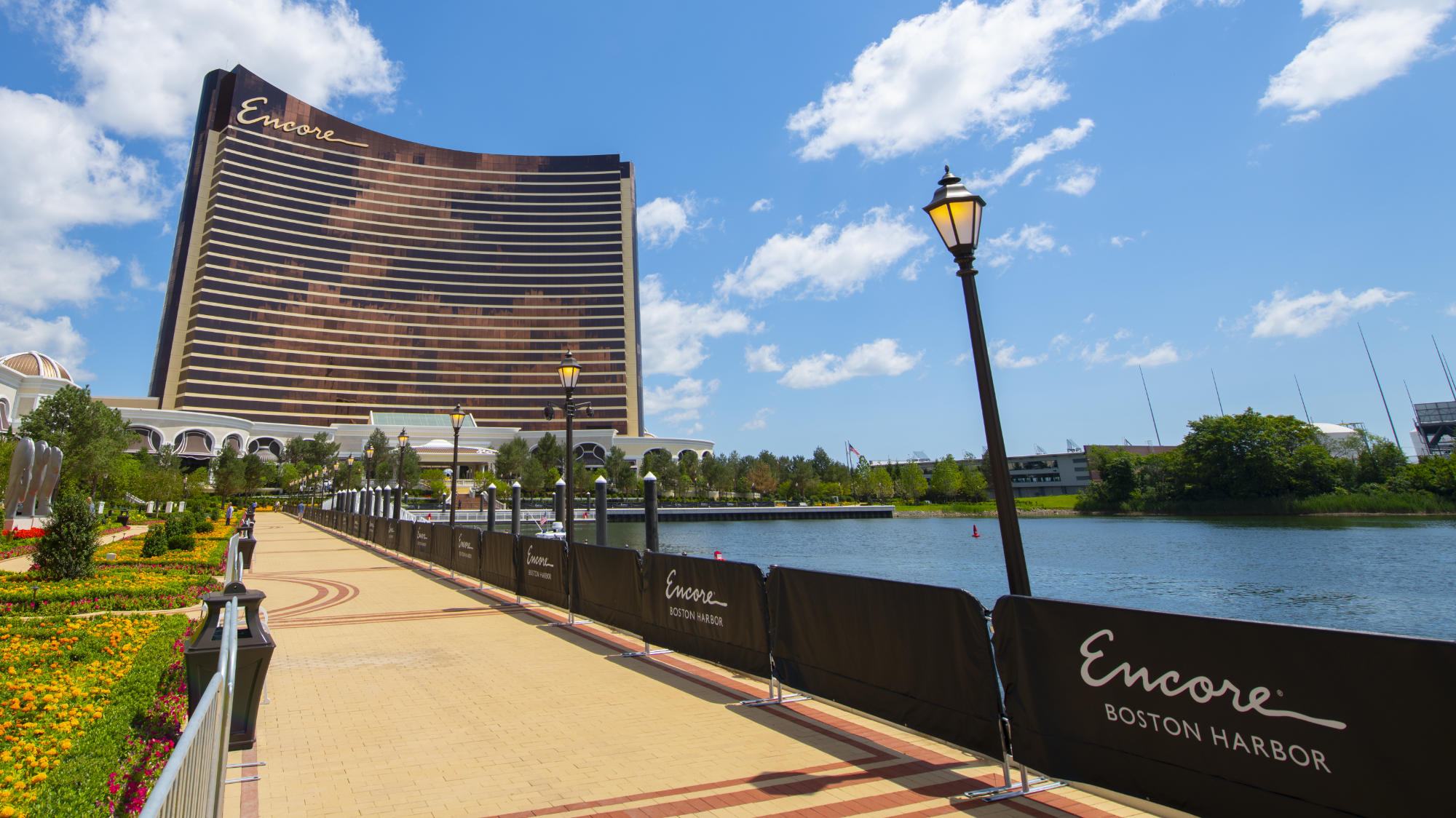 encore boston harbor slot machines