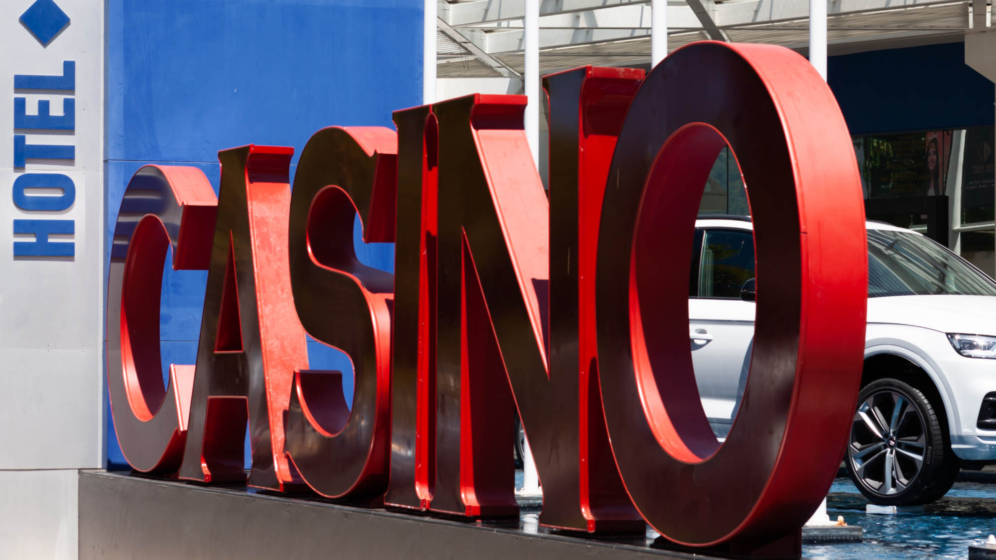 Tanda-tanda Kasino dan Hotel di The Reef Casino Cairns
